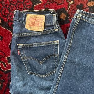 LEVIS DARK WASH DENIM 501 JEANS 29x32